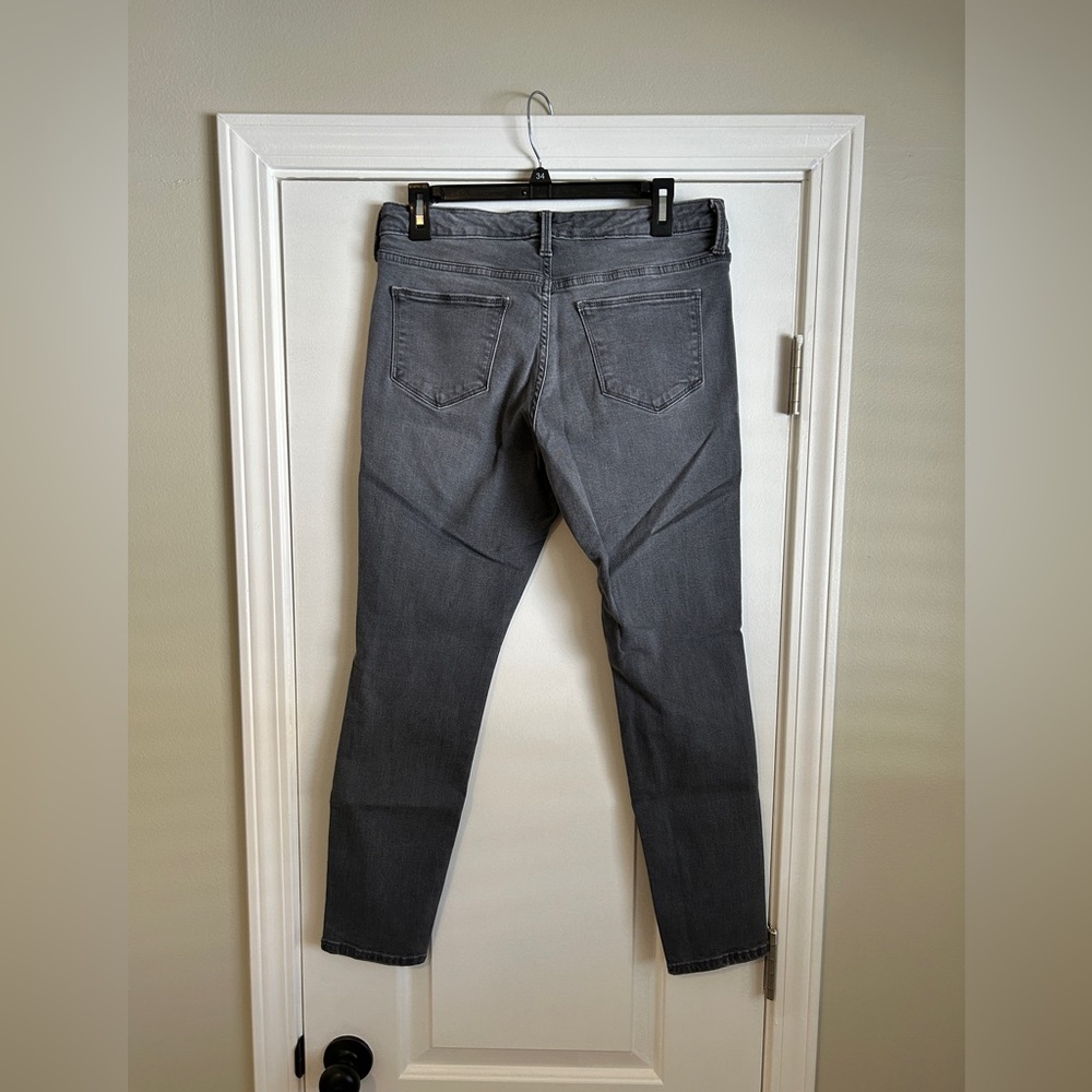 Universal Thread Jeans - Picture 2 of 3